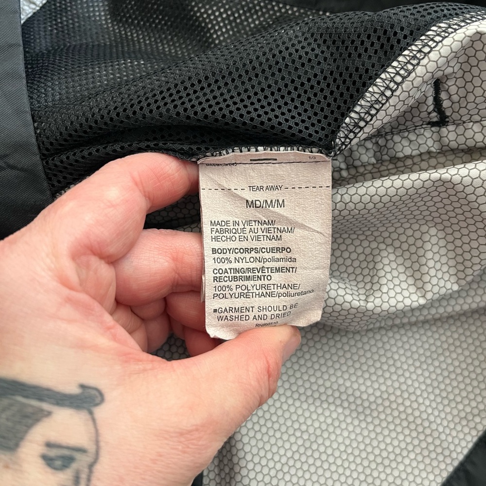 Under Armour women’s impasse wind jacket - Picture 7 of 8
